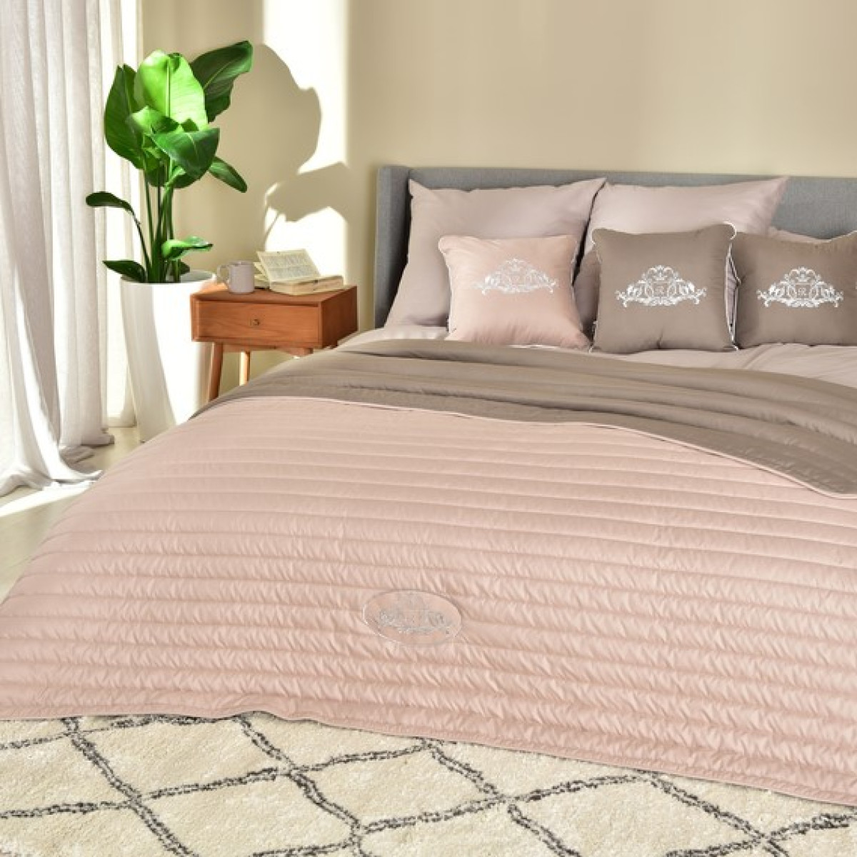 Стеганое покрывало 220x240 двустороннее Royal Серо-Бежевое