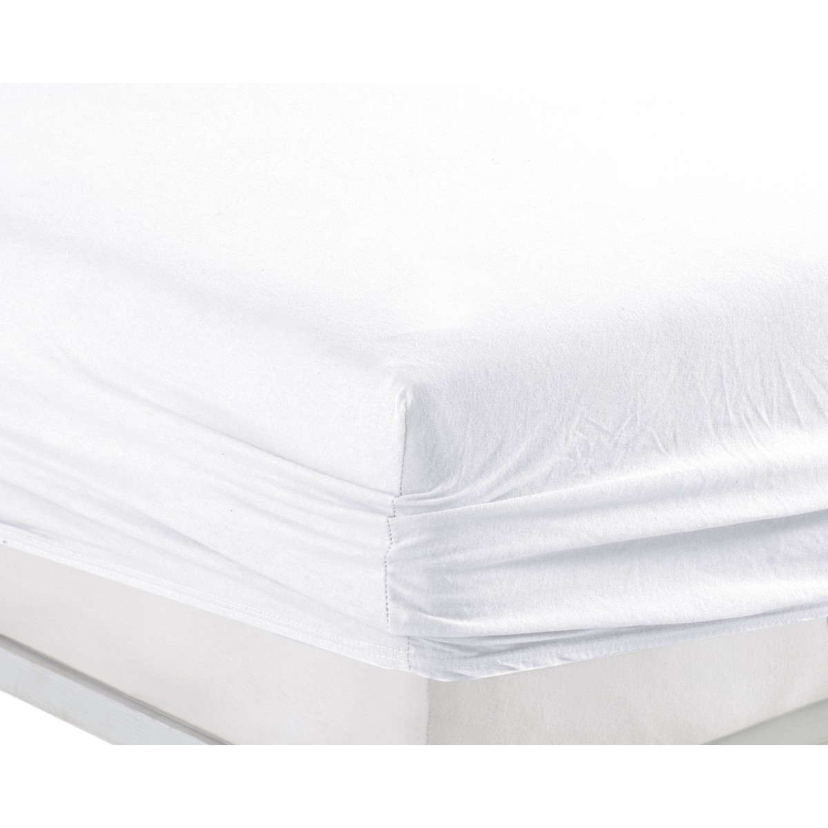 Трикотажная простынь на резинке с наволочками Белая Турция