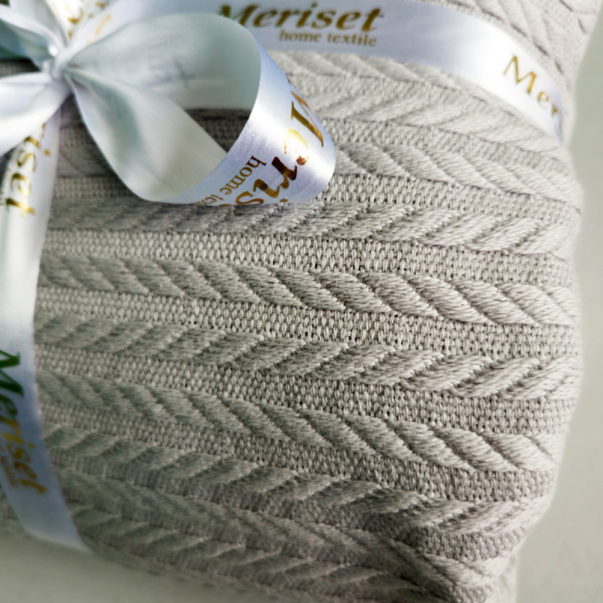 Пикейное покрывало на кровать Косичка Светло-серая 100% хлопок