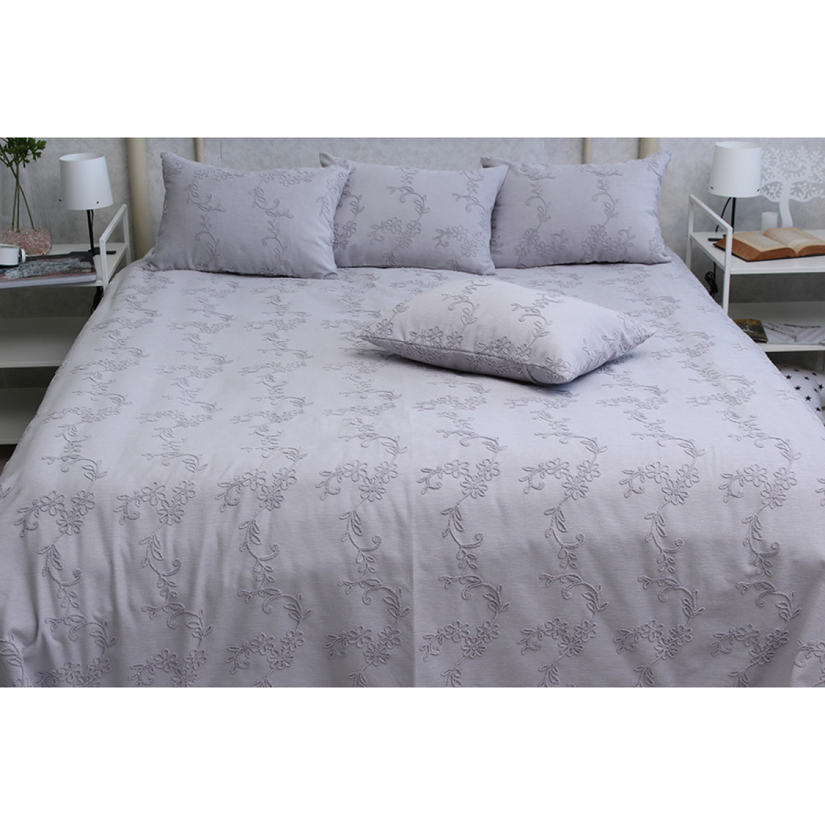 Бавовняне покривало сіре однотонне з вишивкою Gloria Grey