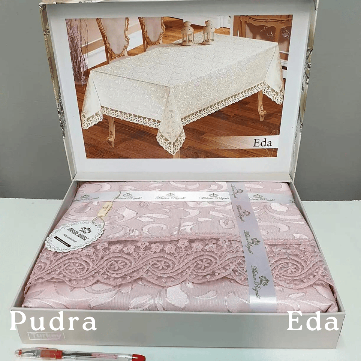 Нарядная скатерть на стол с кружевом Eda Pudra