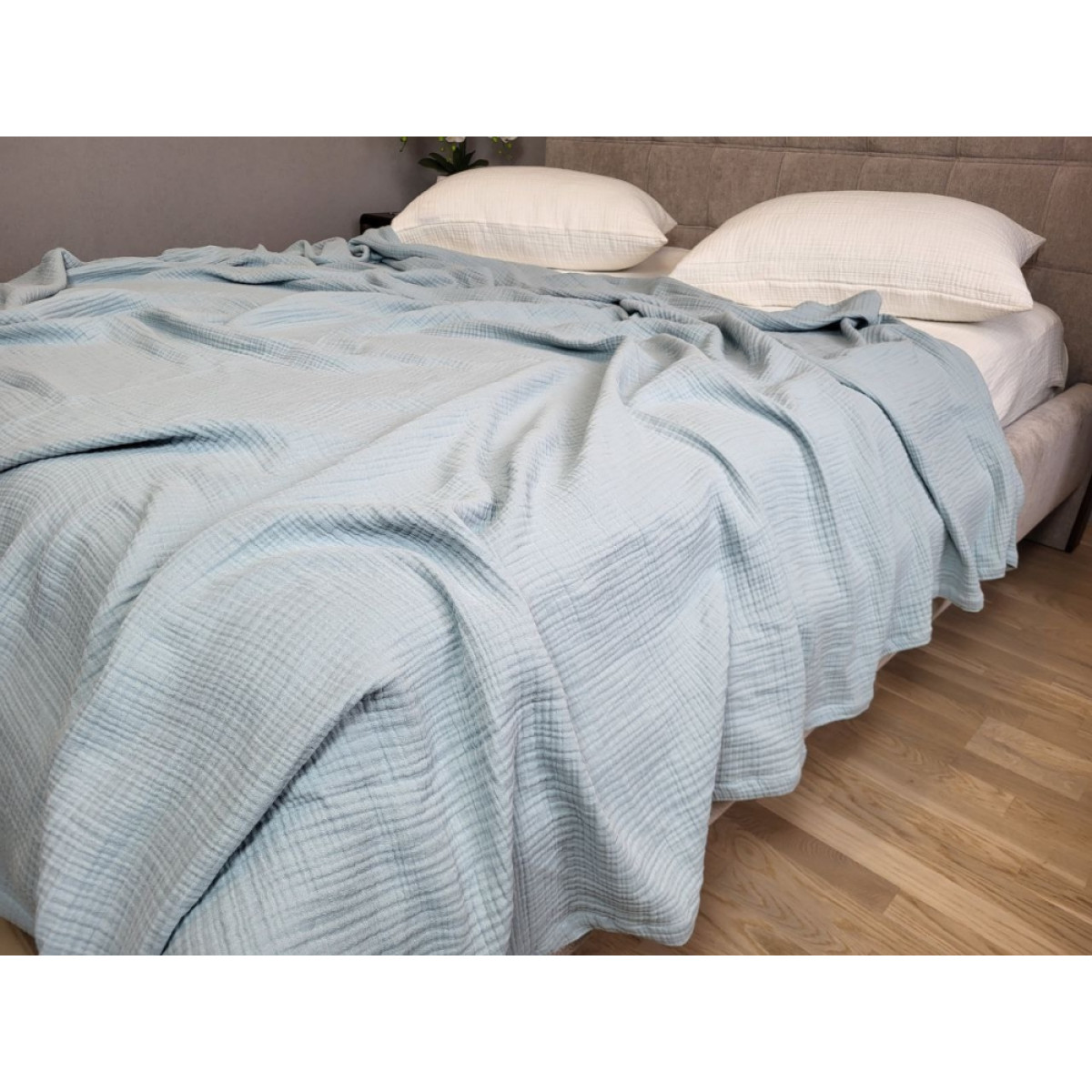 Блакитне покривало на ліжко з мусліну 100% бавовна Soft Blue