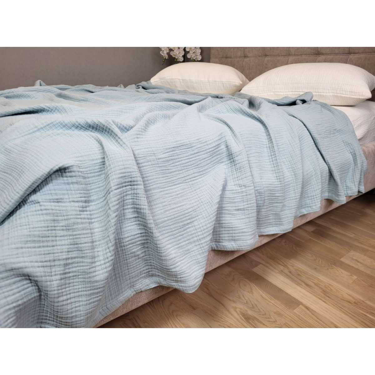 Блакитне покривало на ліжко з мусліну 100% бавовна Soft Blue